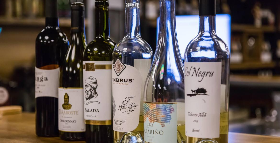 tasting of white wines in the vinotheque